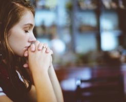 自分を好きになるアファメーションで自己肯定感を高める方法